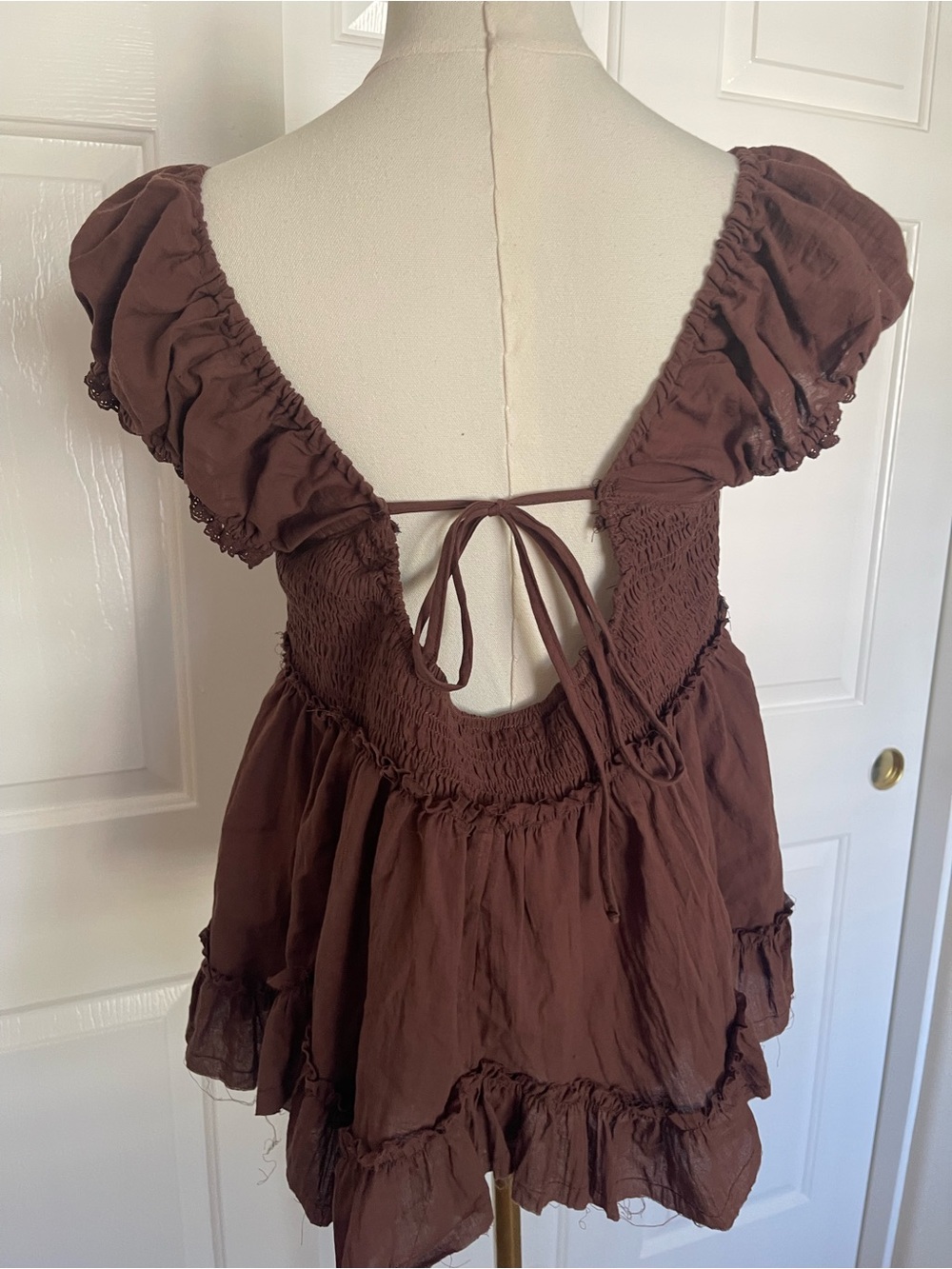 Women's Brown Ruffle V-Neck Peasant Blouse - Picture 4 of 5